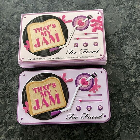 Too Faced That’s My Jam Eyeshadow Palette smells like PB & J - Picture 7 of 9